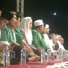 Dede dan Rieke Satu Panggung Memang Skenario GP Anshor
