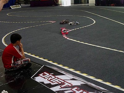 Serunya Balap Mobil Mini