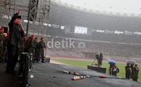 Din Syamsuddin menyampaikan pidato di hadapan puluhan ribu warga Muhammadiyah.