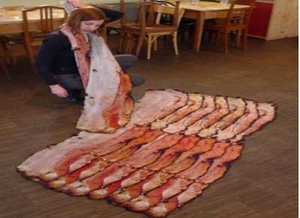Wah, Irisan Bacon Ini Bisa Hangatkan Leher!