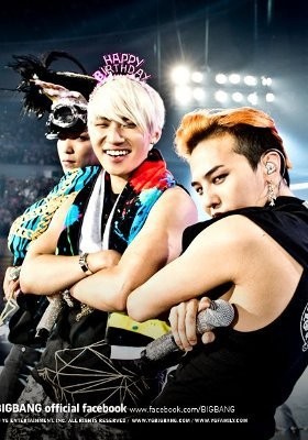 Saat Personel Bigbang Berambut Keriting