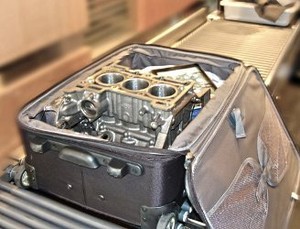 Mesin Ford Ini Muat di Koper Kecil