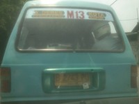 Wah takut angkotnya grusak-grusuk ya Mas? (foto: Ismail Saleh)