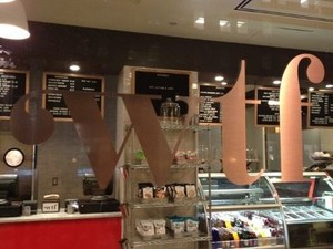 Kedai Makanan WTF Sukses Curi Perhatian Warga Washington DC