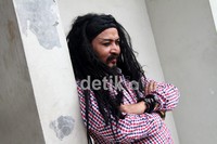 Limbad tersenyum simpul. Gus Mun/detikHOT.