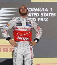 Hamilton menjadi yang tercepat dalam balapan yang digelar di Sirkuit Austin, Texas, Senin (19/11/2012) dinihari WIB. REUTERS/Adrees Latif.
