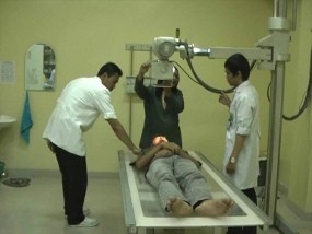 Pemuda Blitar dengan Kepala Penuh Jarum Dibawa ke RSSA Malang