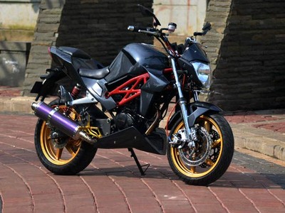 Honda Tiger Berubah Jadi Ducati