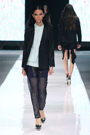 Friederich Herman Mazda 3 Young and Vibrant Designers. Jakarta Fashion Week 2013 at Plaza Senayan. Jakarta. [Foto: Mohammad Abduh/Wolipop]