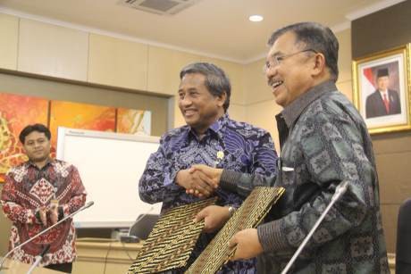JK & M Nuh Ajak Anak Balita Belajar di Masjid