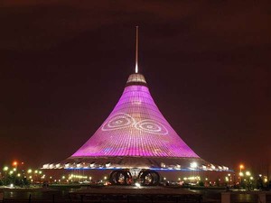 Kazakhstan Punya Tenda Raksasa, Ada Pantai di Dalamnya!