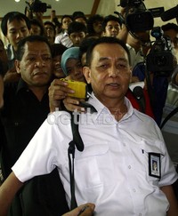 Dirut PT Merpati Nusantara Airlines (MNA) Rudy Setyopurnomo memberikan memberikan penjelasan kepada wartawan setelah bertemu dengan BK. Ramses/detikcom.