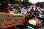 Sopir Angkot Mogok dan Demo di Balaikota