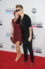 Justin Bieber & Ibunda Tercinta di AMA 2012