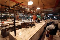 Di Jabodetabek, setidaknya ada 16 ribu usaha kecil dan menengah (UKM) yang membutuhkan daging sapi untuk bahan baku usahanya. Tak hanya UKM, permintaan besar pun datang dari hotel, restoran dan kafe.