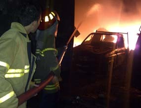 Gudang Memproduksi Alat Rumah Tangga Ludes Terbakar