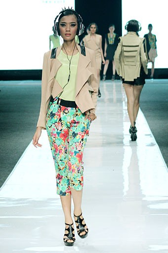 Ardistia Dwiasri New York. Jakarta Fashion Week 2013 at Plaza Senayan. Jakarta. [Foto: Mohammad Abduh/Wolipop]