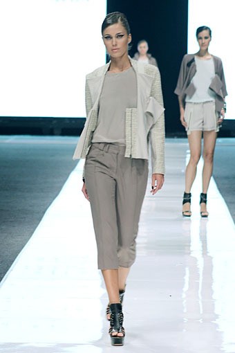 Ardistia Dwiasri New York. Jakarta Fashion Week 2013 at Plaza Senayan. Jakarta. [Foto: Mohammad Abduh/Wolipop]