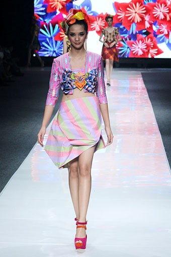 Lenny Agustin Paper Garden. Jakarta Fashion Week 2013 at Plaza Senayan. Jakarta. [Foto: Mohammad Abduh/Wolipop]