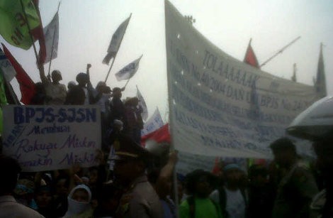 Ingin Bertemu SBY, Ribuan Buruh Sampai di Istana Merdeka