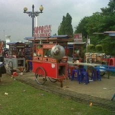 Unjuk Rasa dan Rezeki di Baliknya