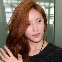 Lepas Jaket, Hyomin Pamer Perut di Showcase T-ara