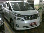 Alphard Vellfire Berpelat Merah