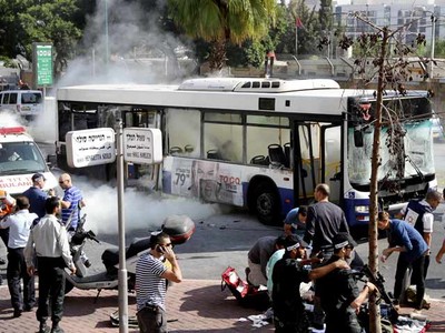 Warga Sipil Israel Luka Akibat Ledakan dalam Bus