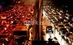 Siang Macet Demo, Malam Macet Karena Hujan