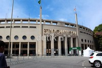 Jika ada waktu sempatkan untuk mengunjungi museum sepakbola di stadion ini. Anda akan dimanjakan dengan berbagai diorama dan layanan audio video sejarah sepabkbola Brasil yang menakjubkan. Tapi No Pictures! alias dilarang memotret di dalam museum.