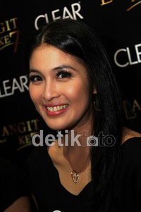 Dalam film Langit ke-7, Sandra Dewi akan berperan sebagai dokter. Gus Mun/detikHOT.