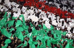 Fans Juventus memberikan dukungan penuh untuk timnya. REUTERS/Tony Gentile.