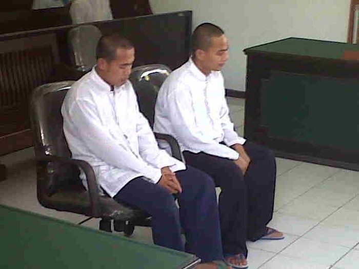 Mengapa Jaksa Penjarakan Warga yang Rapikan Pohon Bambu di Atas Jalan?