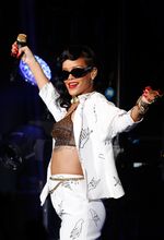 Konser Penuh Enerji 777 Rihanna