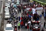 Ratusan Buruh Anti UU BPJS Demo DPR