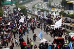 Ratusan Buruh Anti UU BPJS Demo DPR