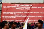 Ratusan Buruh Anti UU BPJS Demo DPR