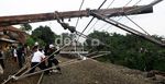 Tanah Longsor, Rel KA Ambles di Cilebut