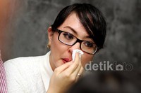 Mantan pengurus DPP Partai Demokrat tersebut berharap kasus yang tengah melibatkan dirinya cepat selesai.