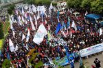 Puluhan Ribu Buruh Kuasai Sudirman-Thamrin