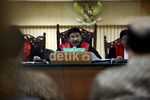 Angie Kembali Disidang