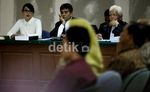 Angie Kembali Disidang