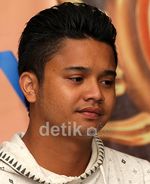 Derby Romero Menghitam