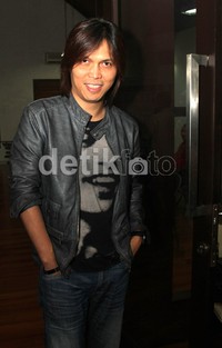 Tiket konser tersebut disebar sebanyak 1.000 lembar. Vvip Rp 1,5 juta, VIP Rp 1juta, Gold Rp 500 ribu dan Silver Rp150 ribu. Gus Mun/detikHOT.