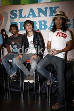 Slank Berbagi dengan Anak Yatim