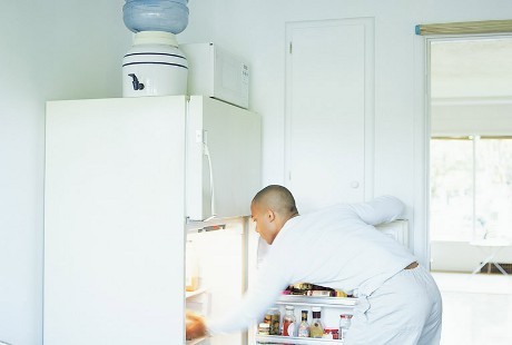 Awas! Dispenser & Belakang Kulkas Jadi Tempat Sembunyi Jentik Nyamuk DBD