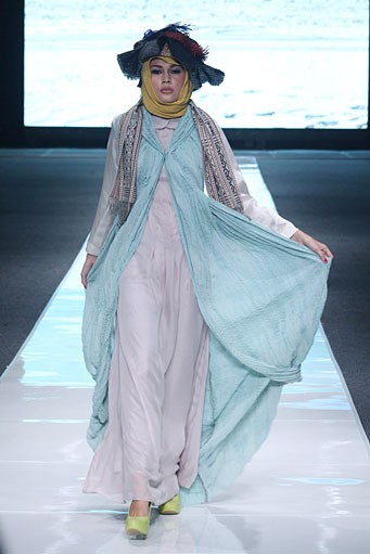 Nuniek Mawardi Ne(w) Verland. Jakarta Fashion Week 2013 at Plaza Senayan. Jakarta. [Foto: Mohammad Abduh/Wolipop]