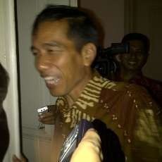 Duh! Jokowi Pusing Ditanya Dana Penataan Kali Ciliwung