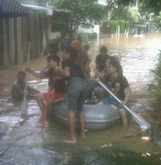 Ketinggian Air di Kompleks IKPN Bintaro Masih 1 Meter