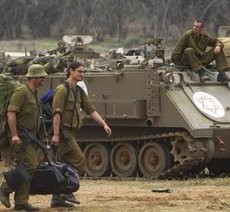Tank dan Hummer Israel Mulai Ditarik Mundur dari Gaza